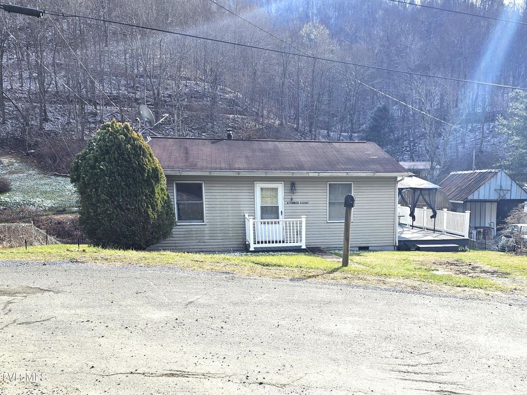 Photo of 4 Timber Scent, Dante, VA 24237 (MLS # 9989152)