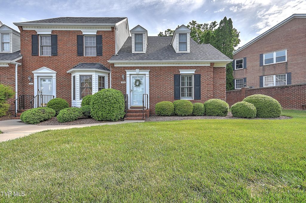 Photo of 2000 Manor Court #2000, Kingsport, TN 37660 (MLS # 9995102)