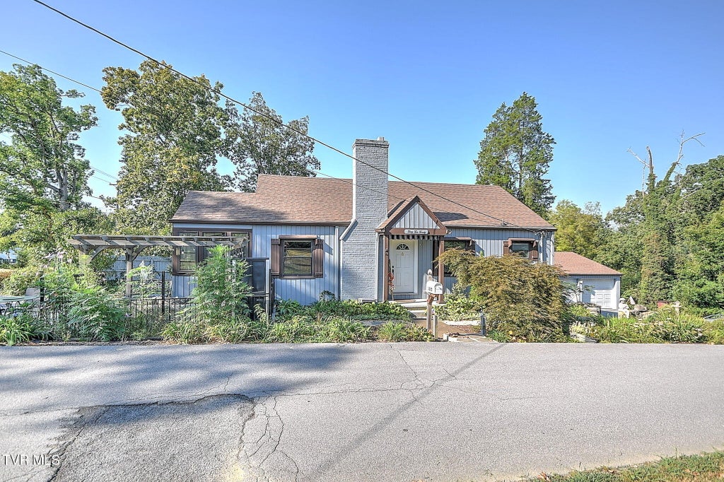 Photo of 3220 Ashley Street, Kingsport, TN 37664 (MLS # 10001068)