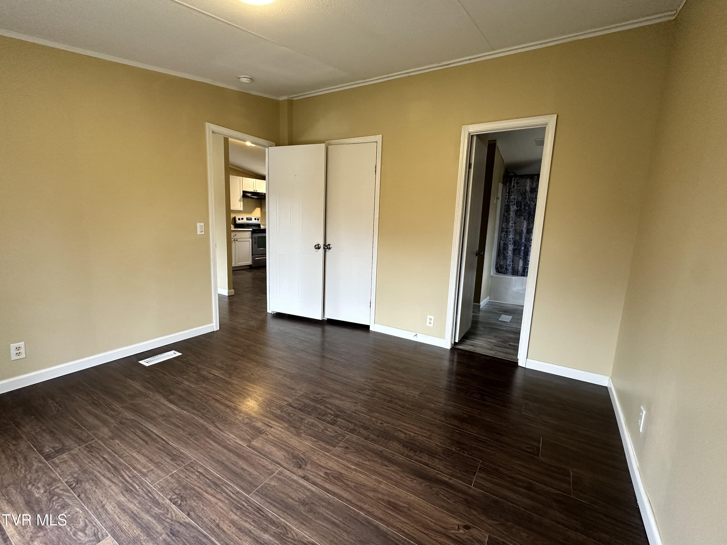 108 Cradic Drive, Rogersville, Tennessee image 5