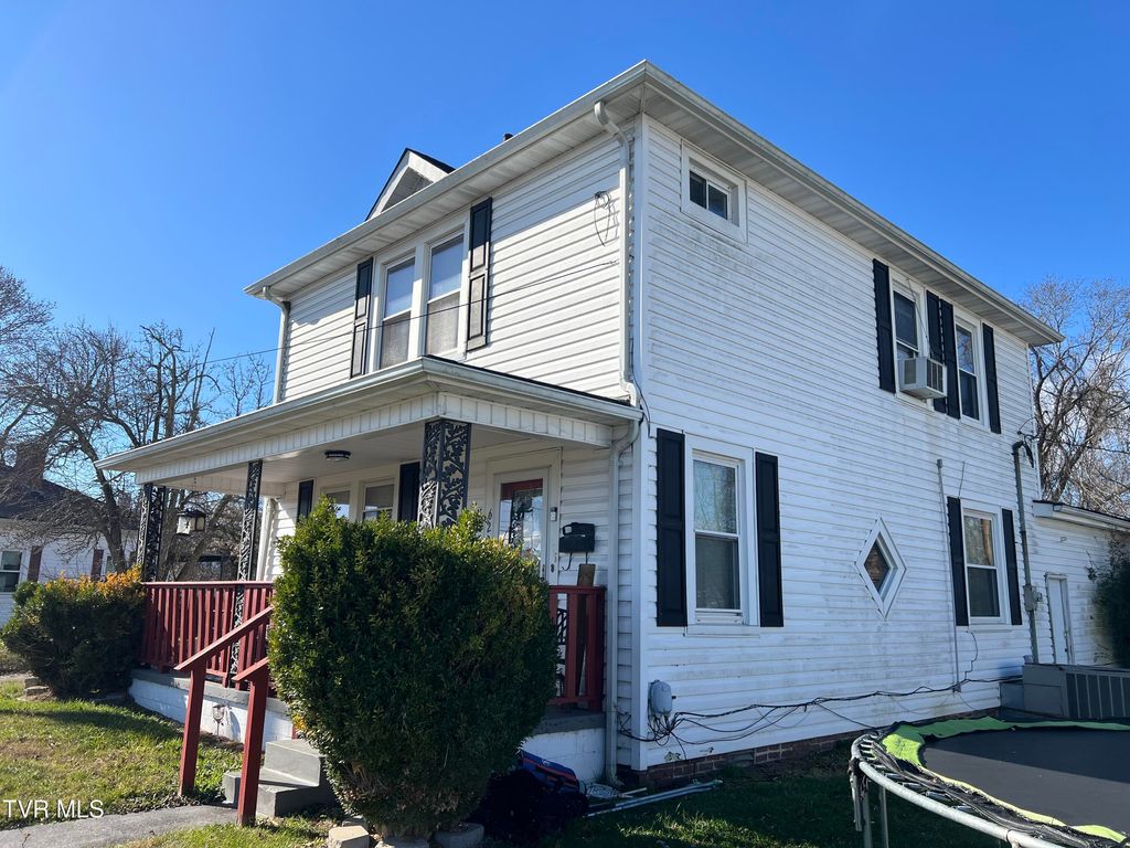 Photo of 629 Branch Street, Kingsport, TN 37660 (MLS # 9989446)