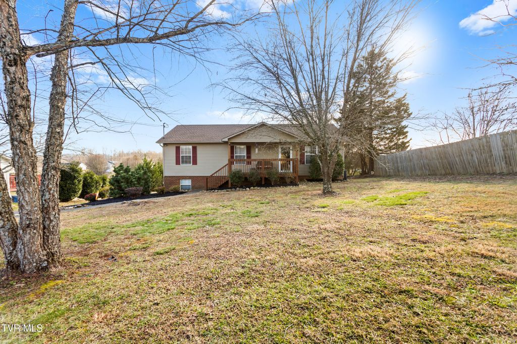Photo of 4625 Clifton Lane, Strawberry Plains, TN 37871 (MLS # 9990446)
