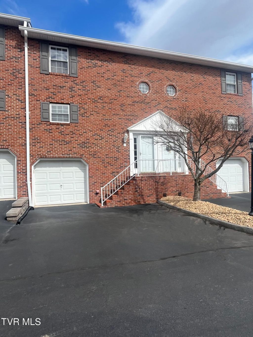 Photo of 204 Mountain View Road #40, Johnson City, TN 37601 (MLS # 9992542)