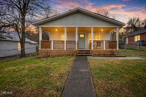 Photo of 925 Dorothy Street, Kingsport, TN 37660 (MLS # 9994744)