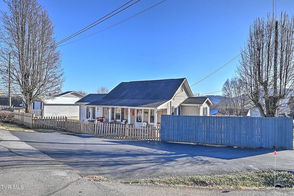 Photo of 1621 Charles Street, Kingsport, TN 37660 (MLS # 9989677)