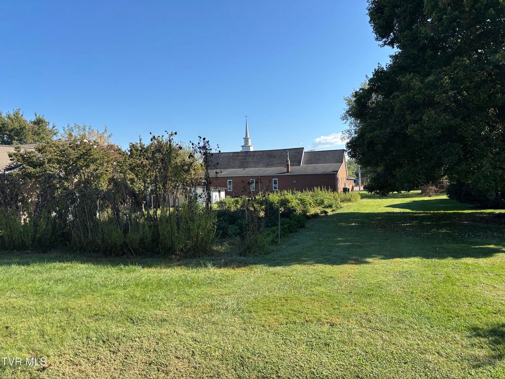 Photo of 000 Caleb Avenue, Elizabethton, TN 37643 (MLS # 9985964)