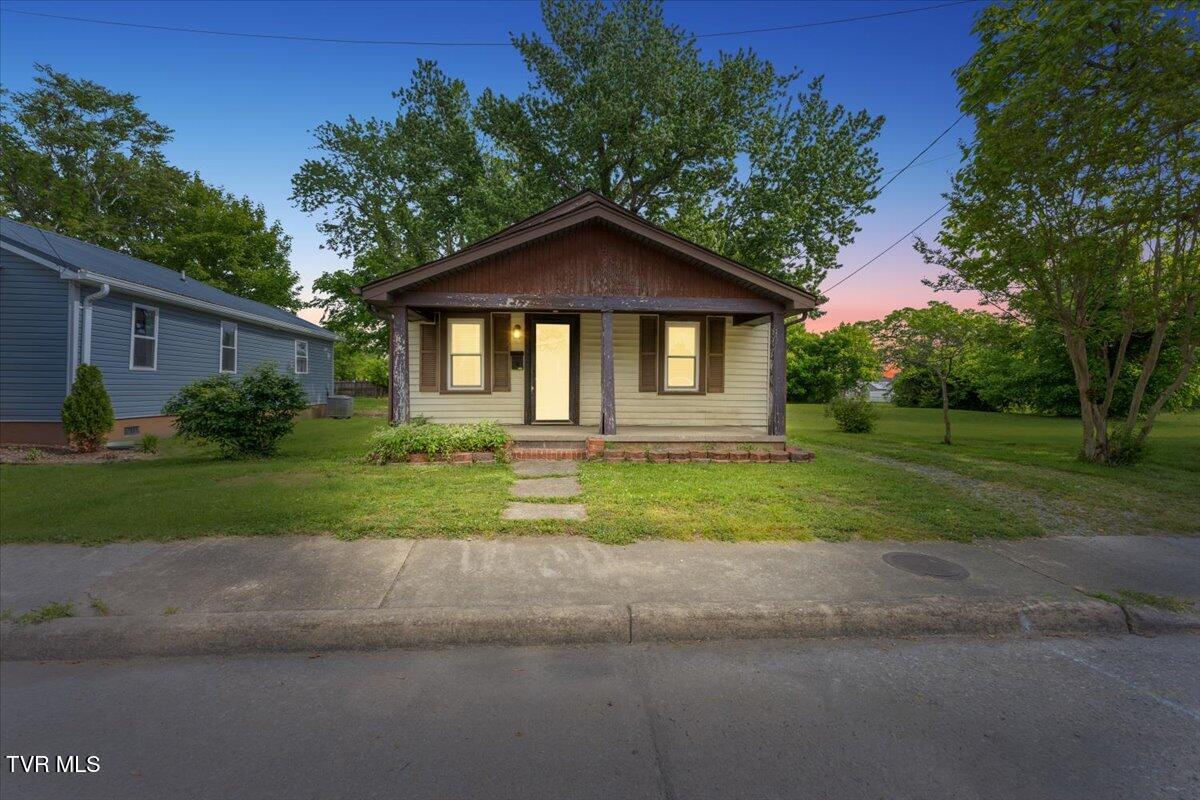 2212 Ashwood Avenue, Kingsport, Tennessee image 2