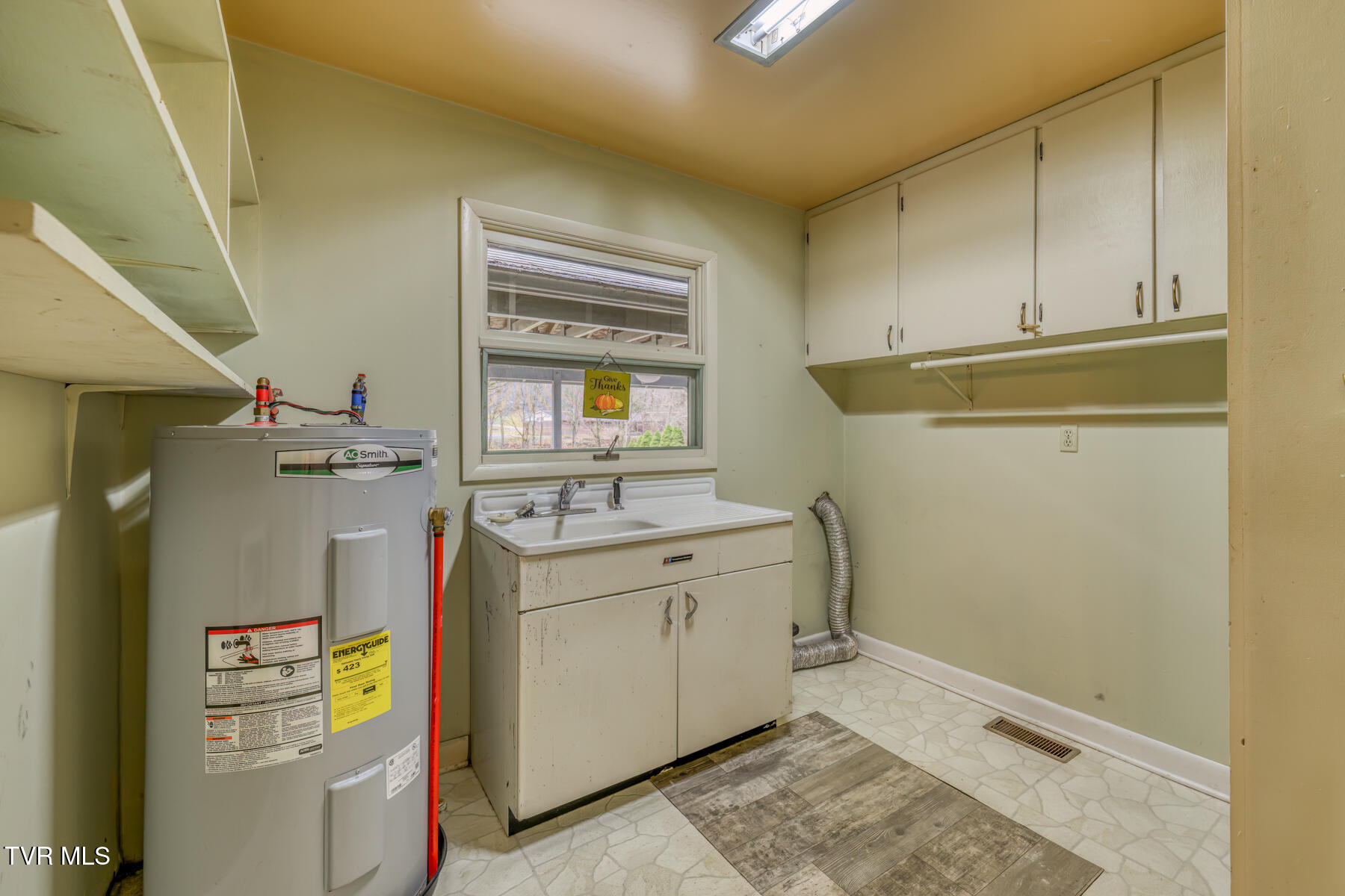 141 Fairground Lane, Mountain City, Tennessee image 9