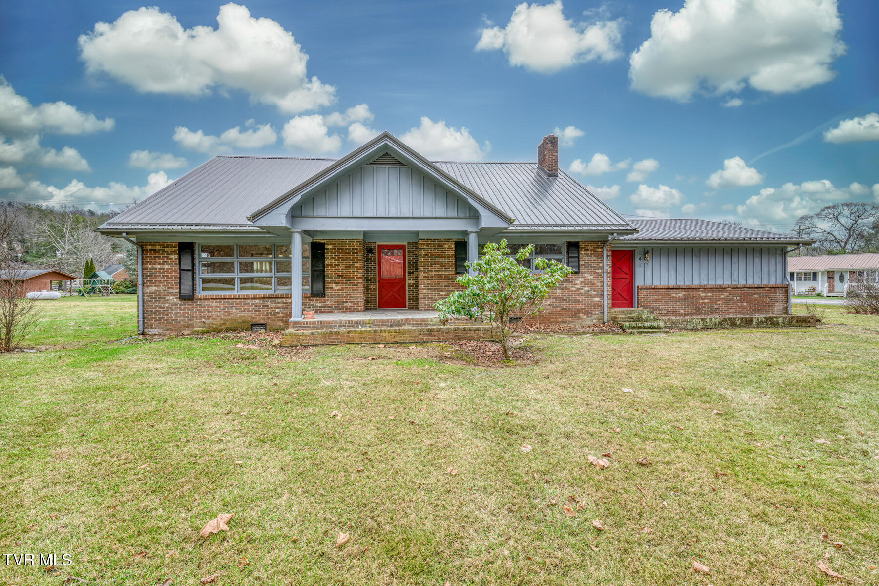 141 Fairground Lane, Mountain City, Tennessee image 1