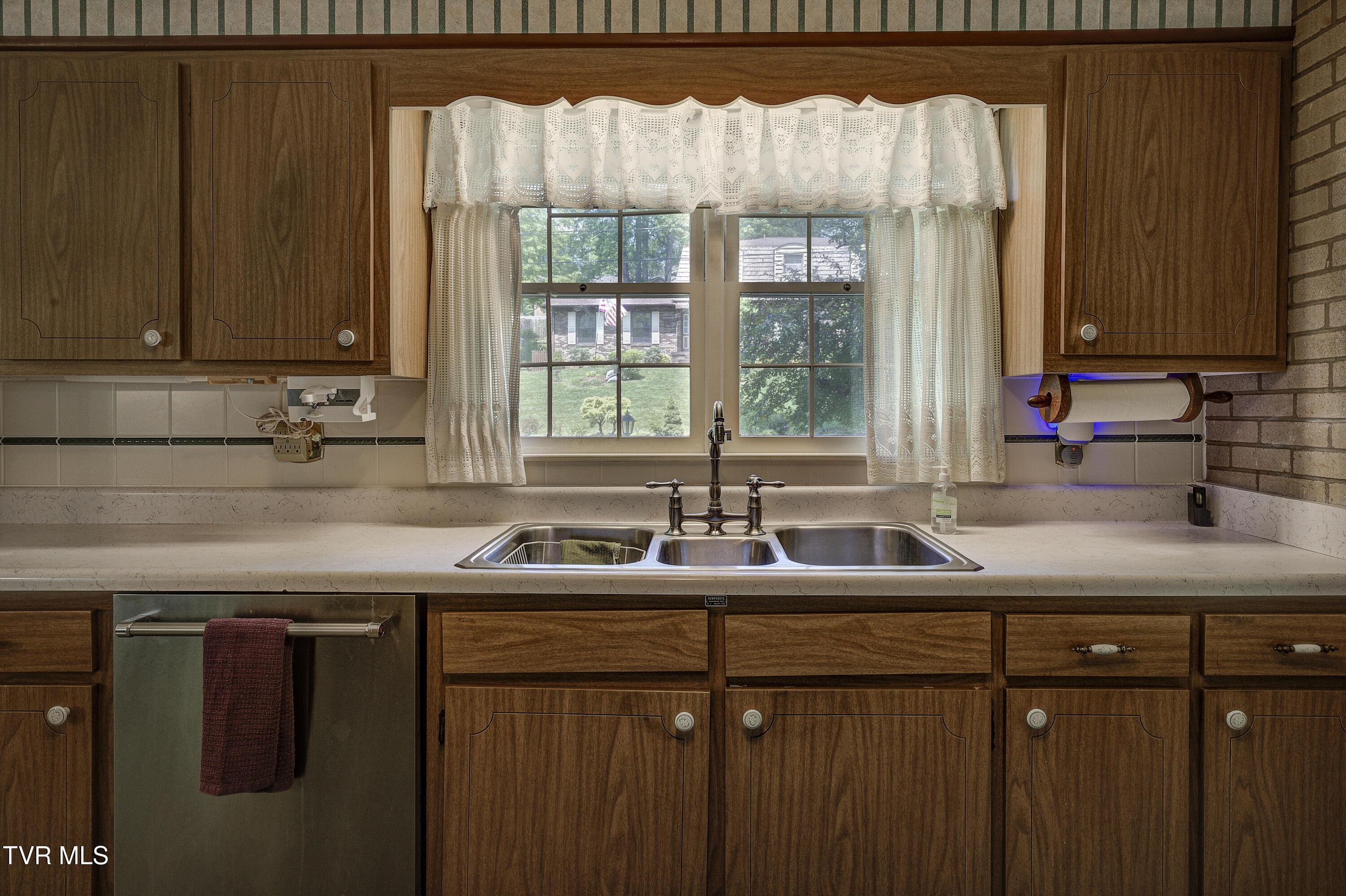 600 Valley Avenue, Erwin, Tennessee image 12