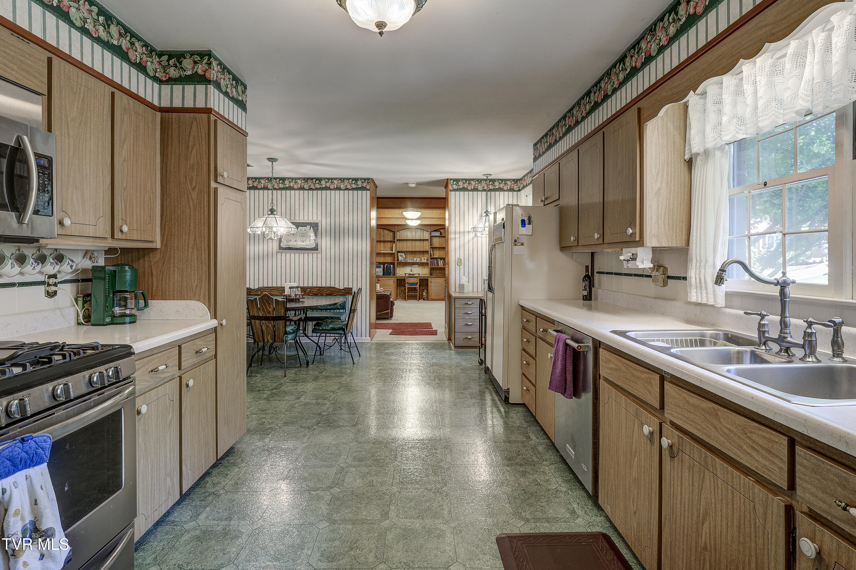 600 Valley Avenue, Erwin, Tennessee image 10