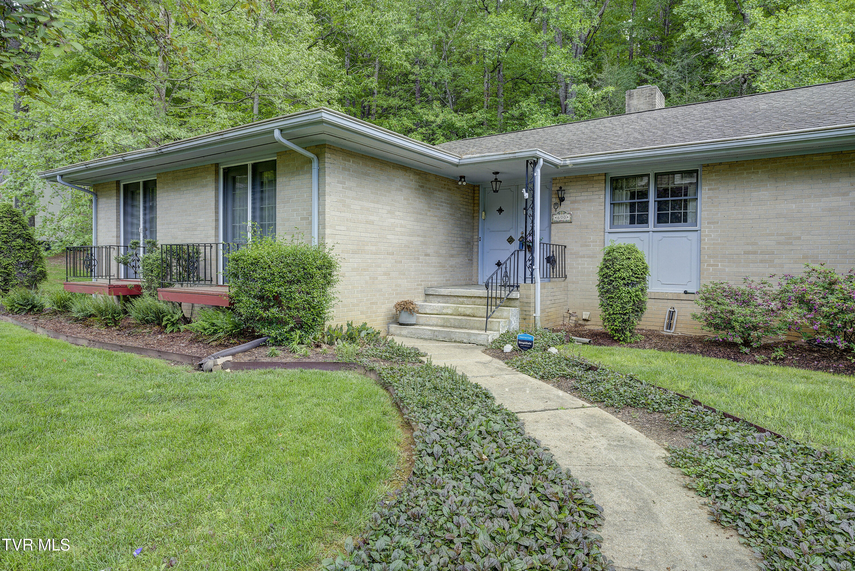 600 Valley Avenue, Erwin, Tennessee image 3
