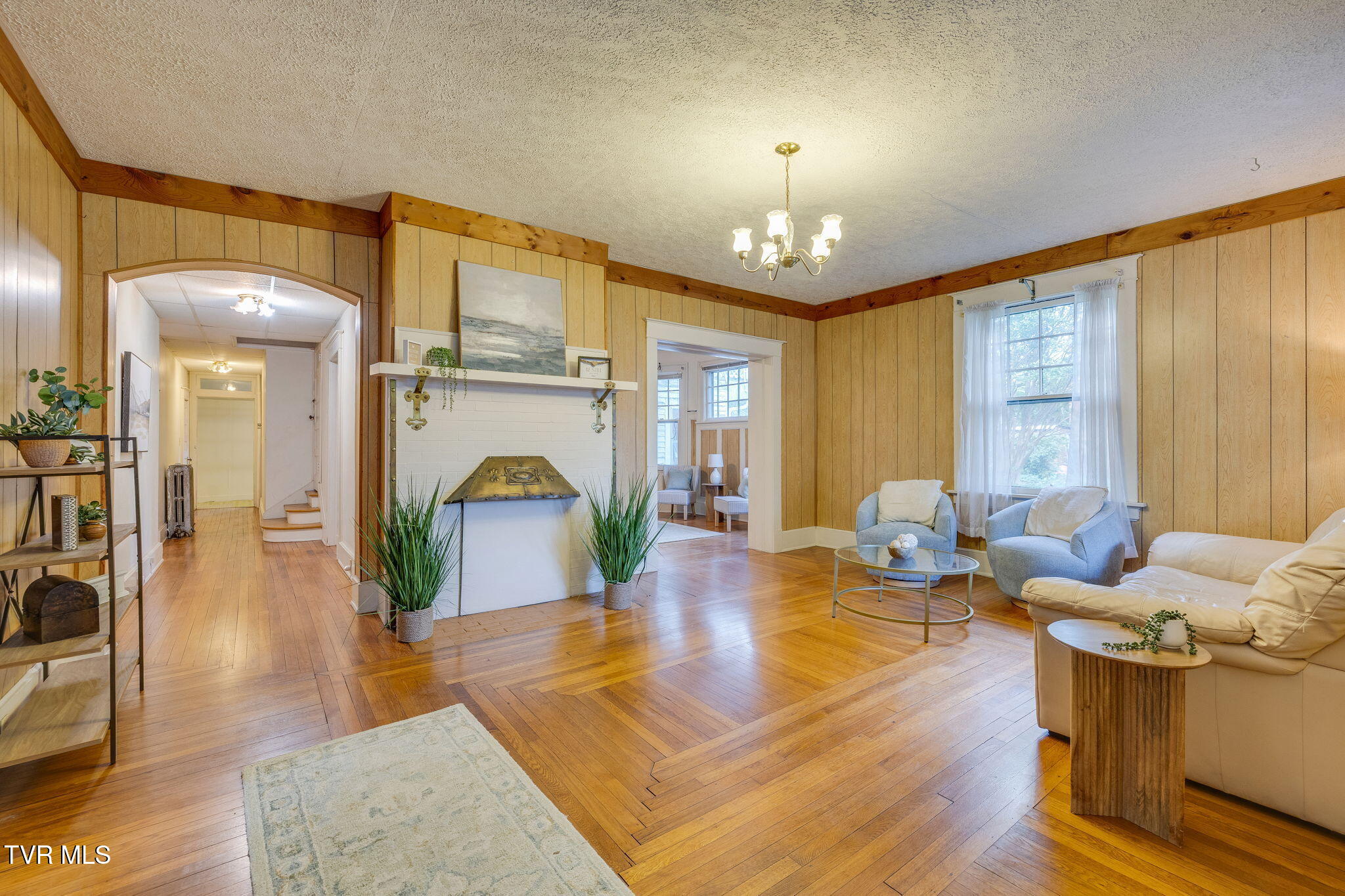 539 Edmond Street