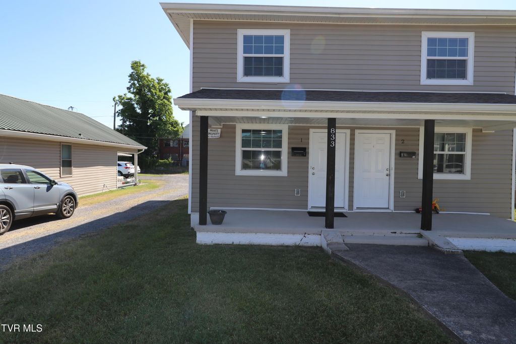 Photo of 833 Dale St Unit 1 St, Kingsport, TN 37660 (MLS # 9985899)