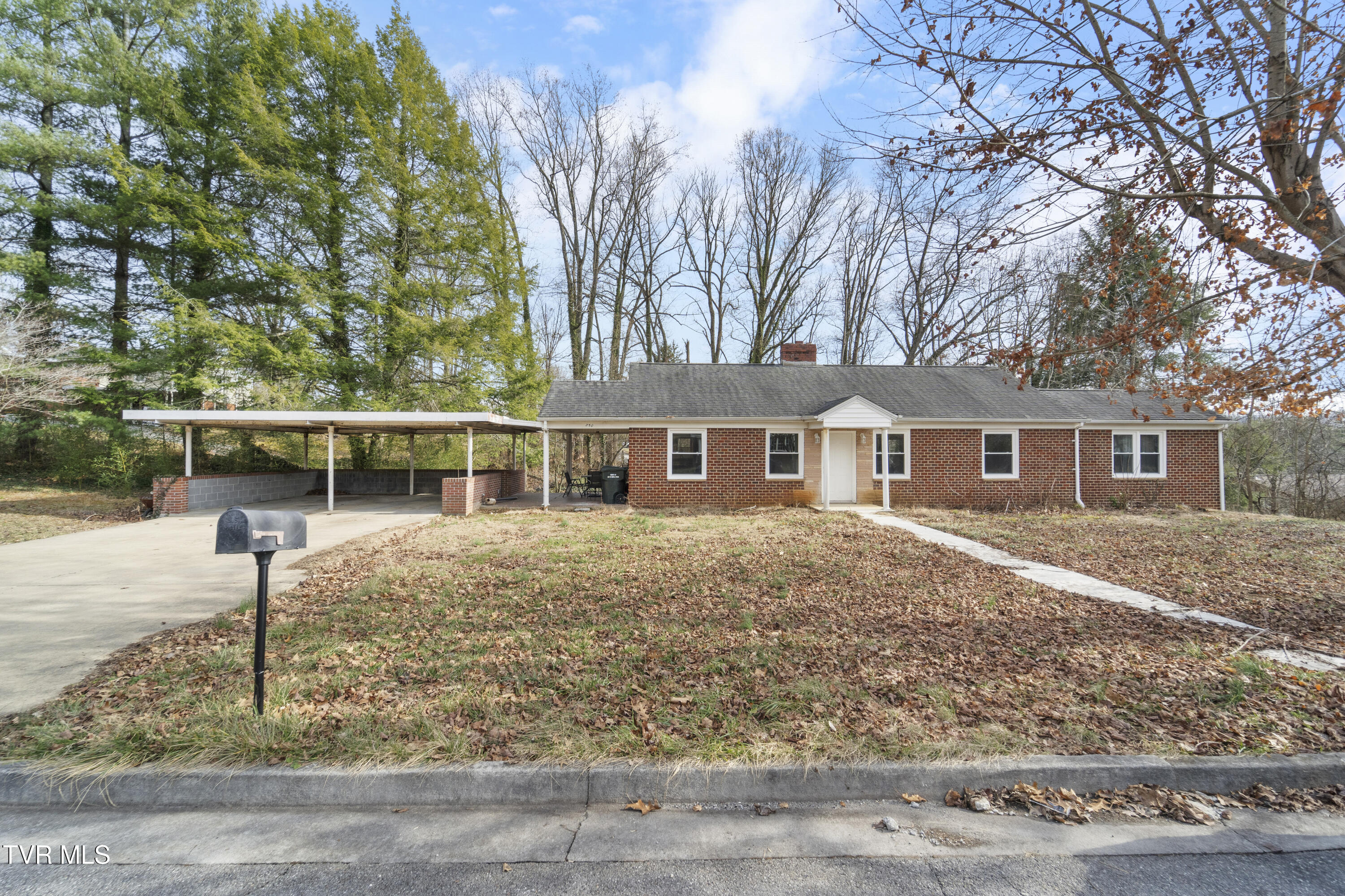 350 Hill Park Drive Drive, Bristol, Virginia image 1