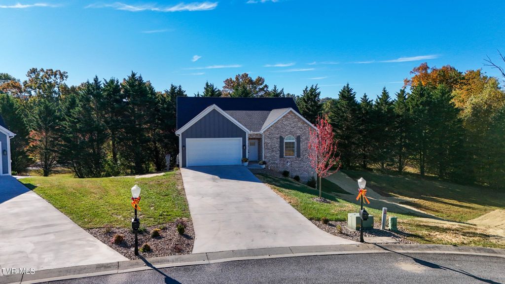 Photo of 249 Oak View Circle, Bristol, TN 37620 (MLS # 9990884)
