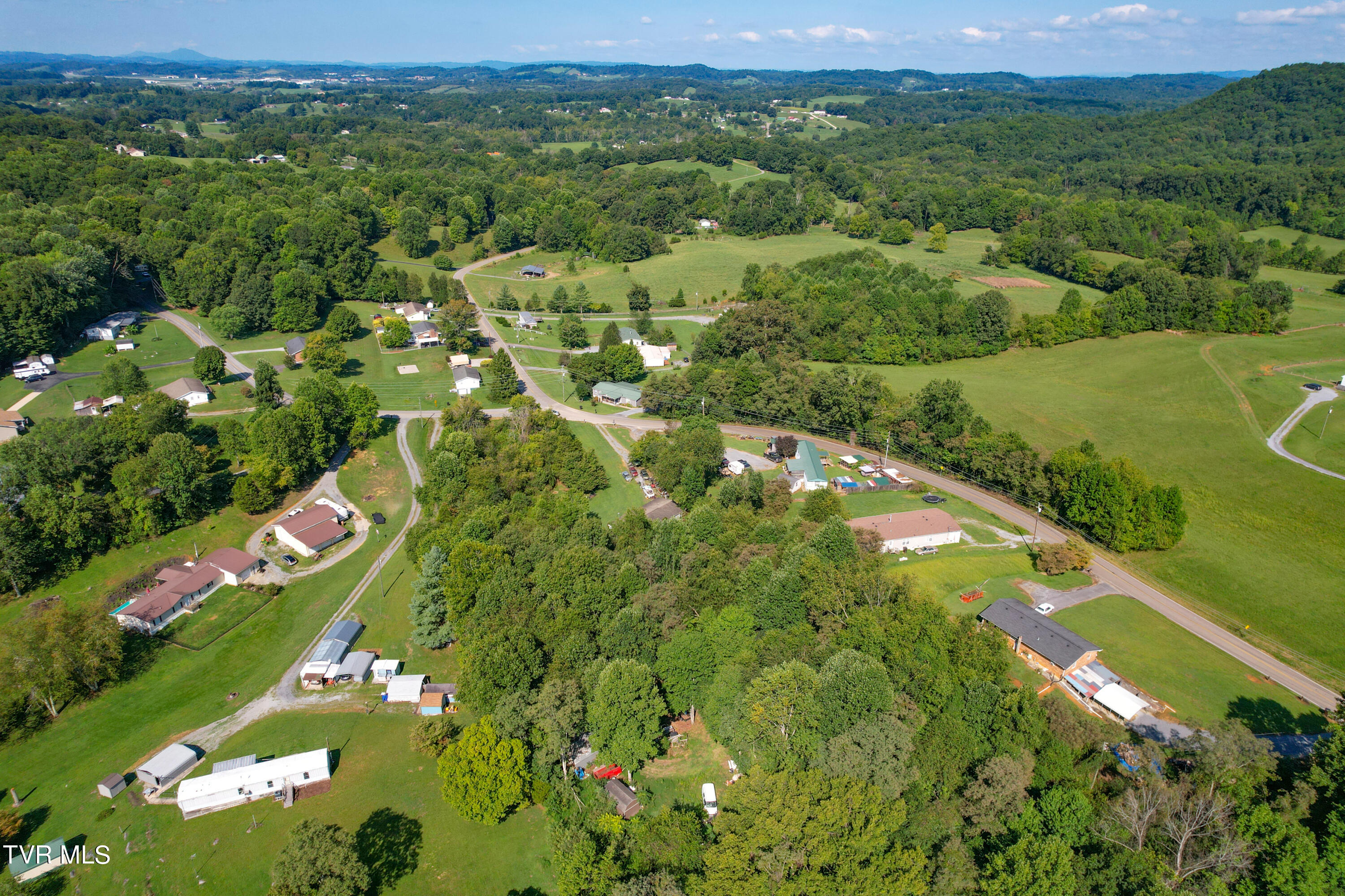 744 Ridge Drive, Piney Flats, Tennessee image 8