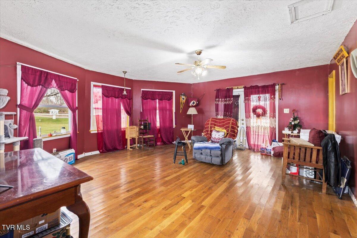 104 Maple Street, Glade Spring, Virginia image 9