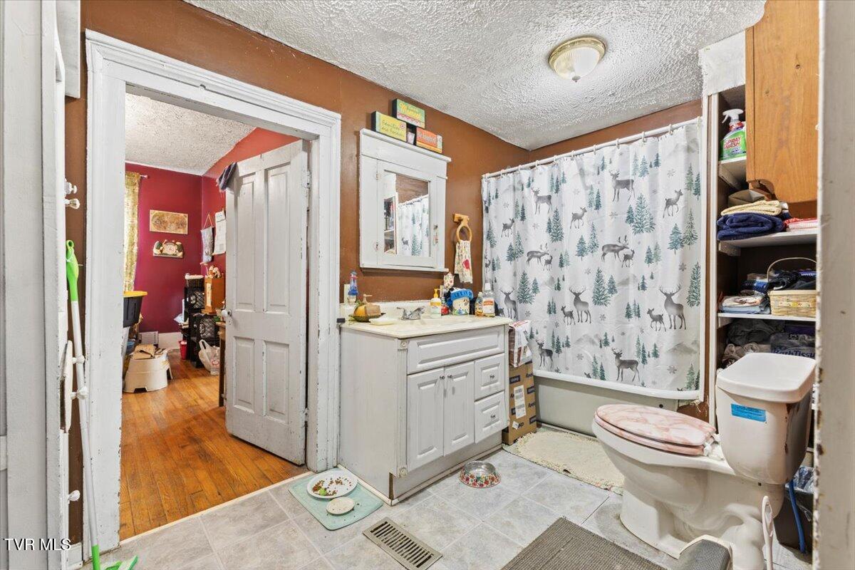 104 Maple Street, Glade Spring, Virginia image 11