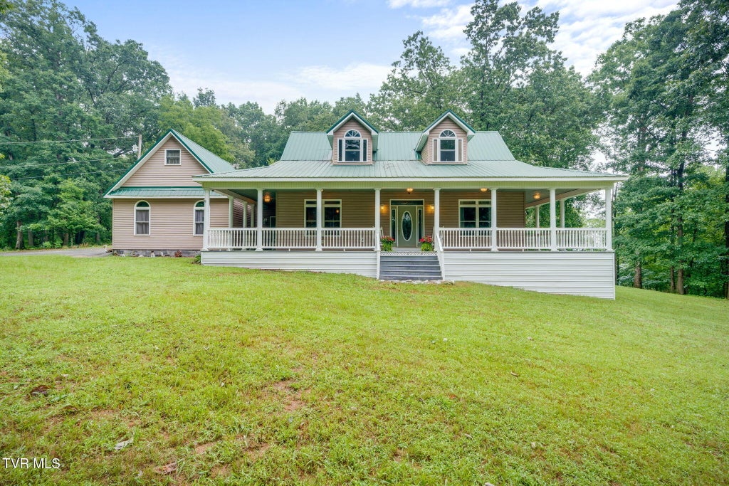 Photo of 149 Plazz Avenue, Johnson City, TN 37601 (MLS # 9998635)
