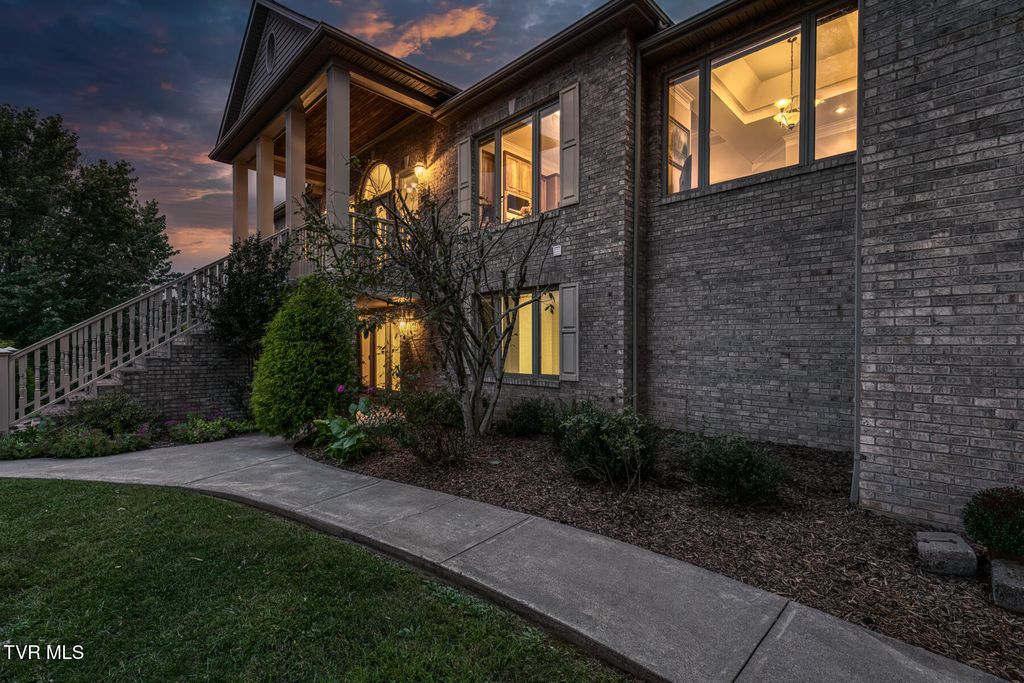 Photo of 2304 Granite Drive, Johnson City, TN 37604 (MLS # 9986192)