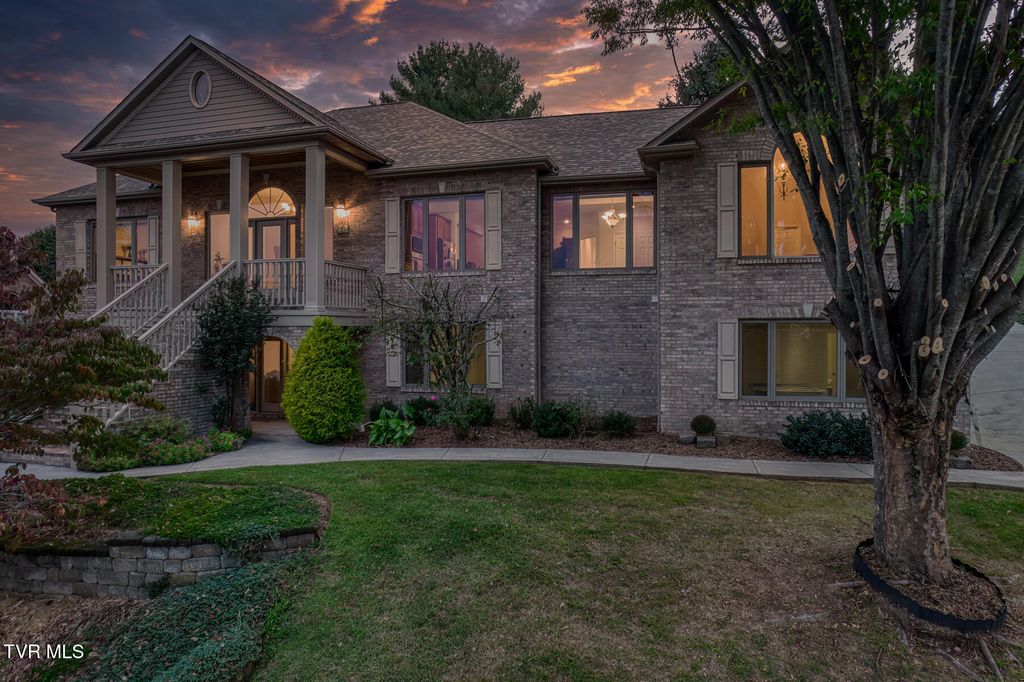 Photo of 2304 Granite Drive, Johnson City, TN 37604 (MLS # 9986192)