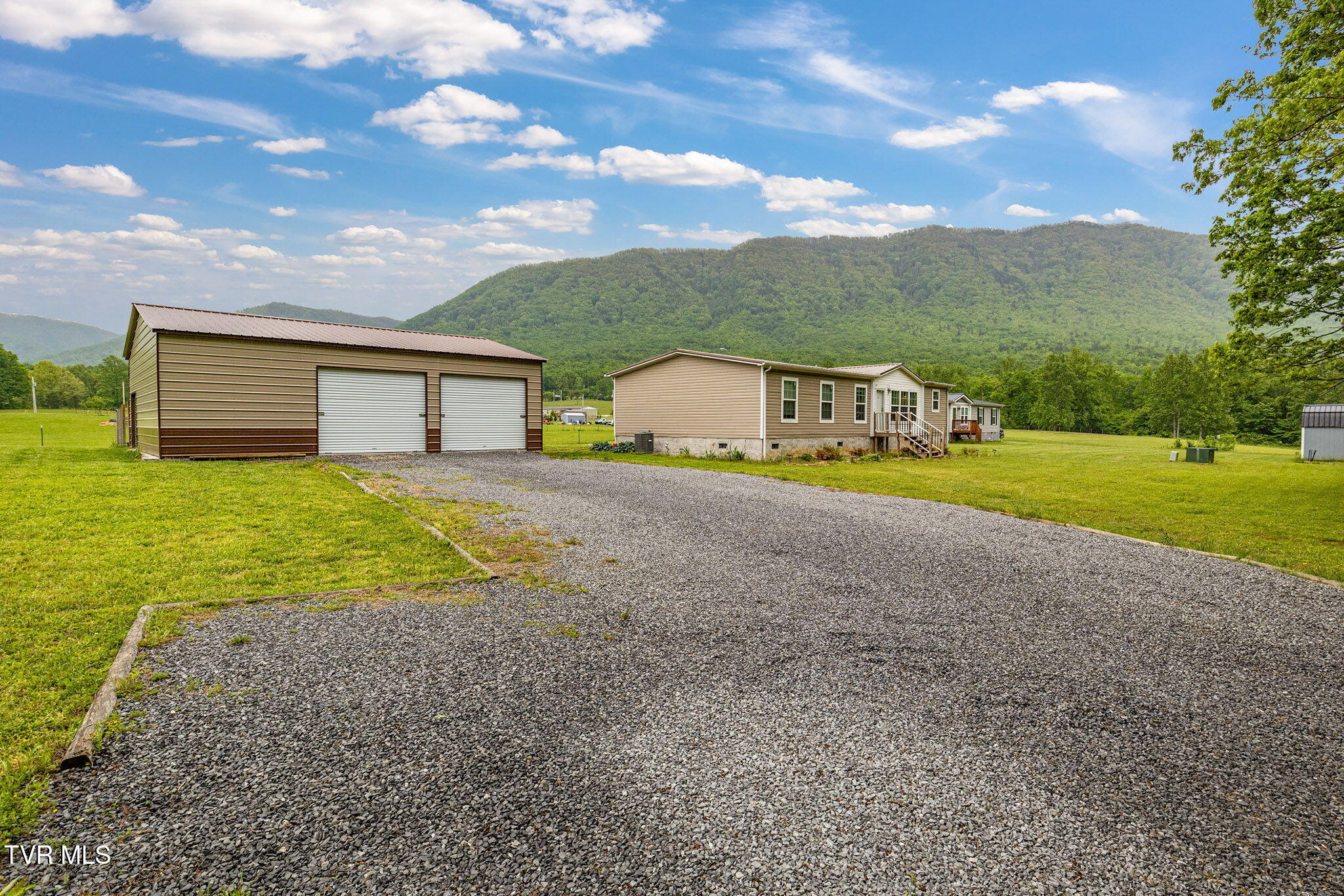 100 Colyer Road, Greeneville, Tennessee image 2