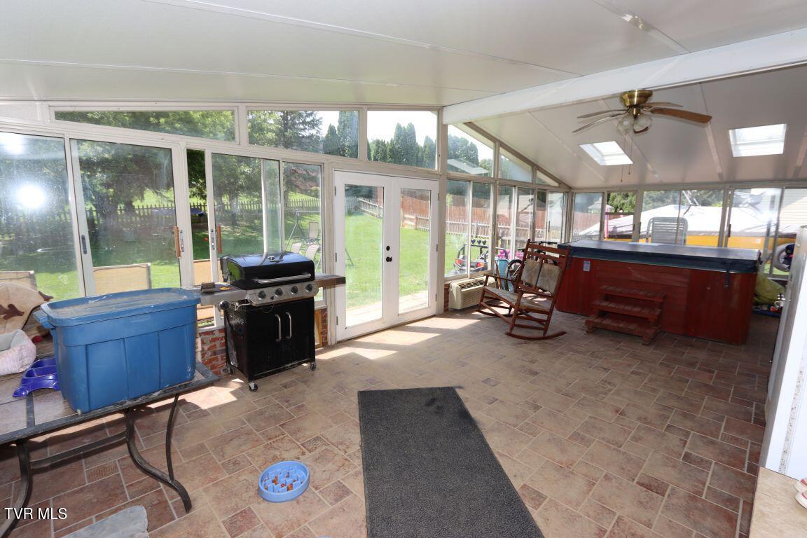 21164 Vances Mill Road, Abingdon, Virginia image 30