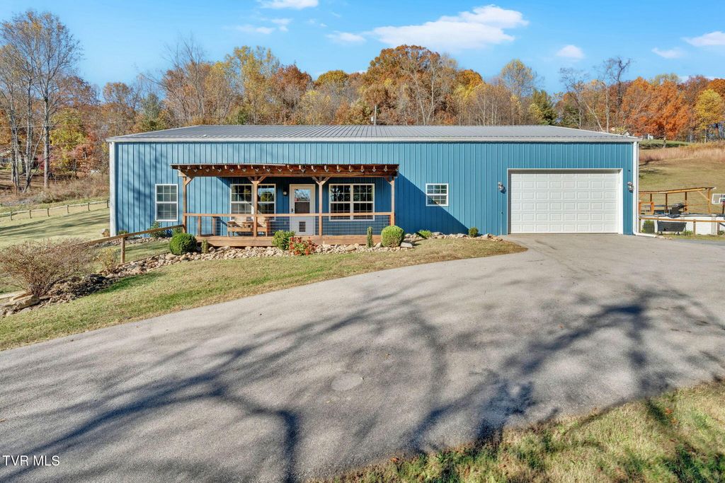 Photo of 105 London Pvt Drive, Kingsport, TN 37660 (MLS # 9988080)