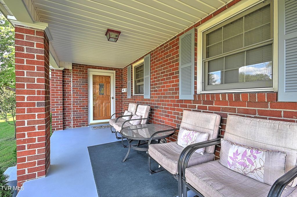 Photo of 454 Douglas Street, Bristol, VA 24201 (MLS # 9989381)