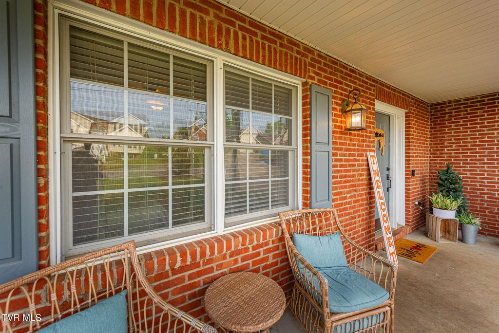 Photo of 2333 Louita Avenue, Kingsport, TN 37660 (MLS # 9994336)