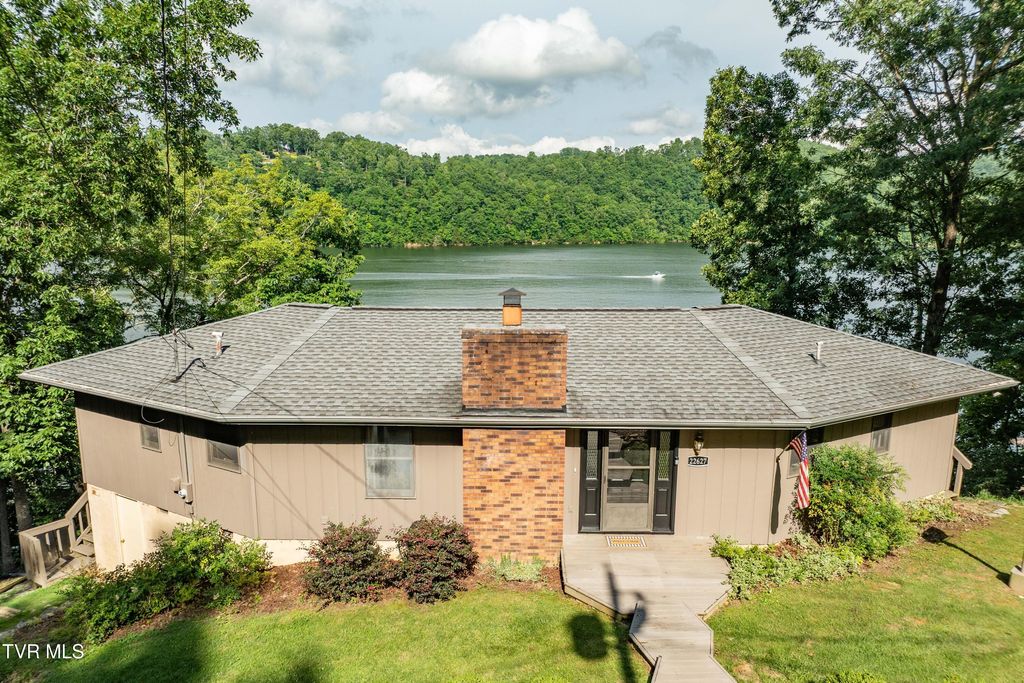 Photo of 22627 Montego Bay Road, Abingdon, VA 24211 (MLS # 9982053)