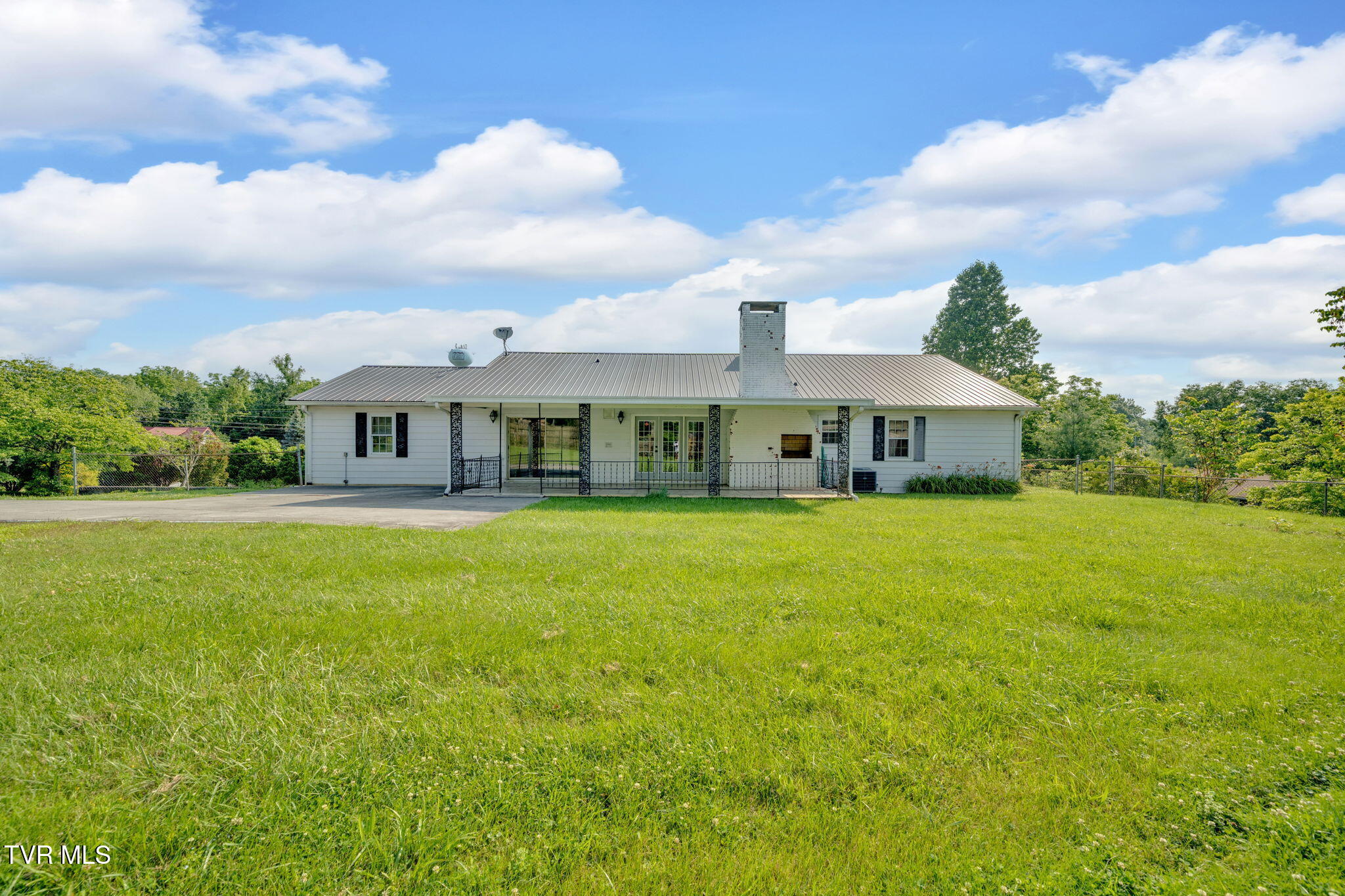 1303 Knob Creek Road, Johnson City, Tennessee image 2
