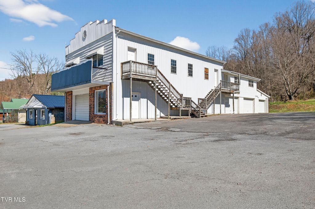 Photo of 112 Douglas Drive, Damascus, VA 24236 (MLS # 9992149)