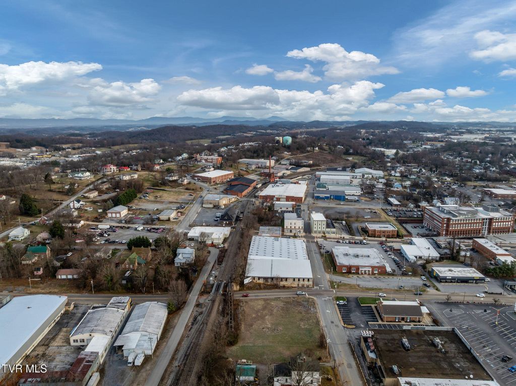 Photo of 206 Cutler Street, Greeneville, TN 37743 (MLS # 9989185)