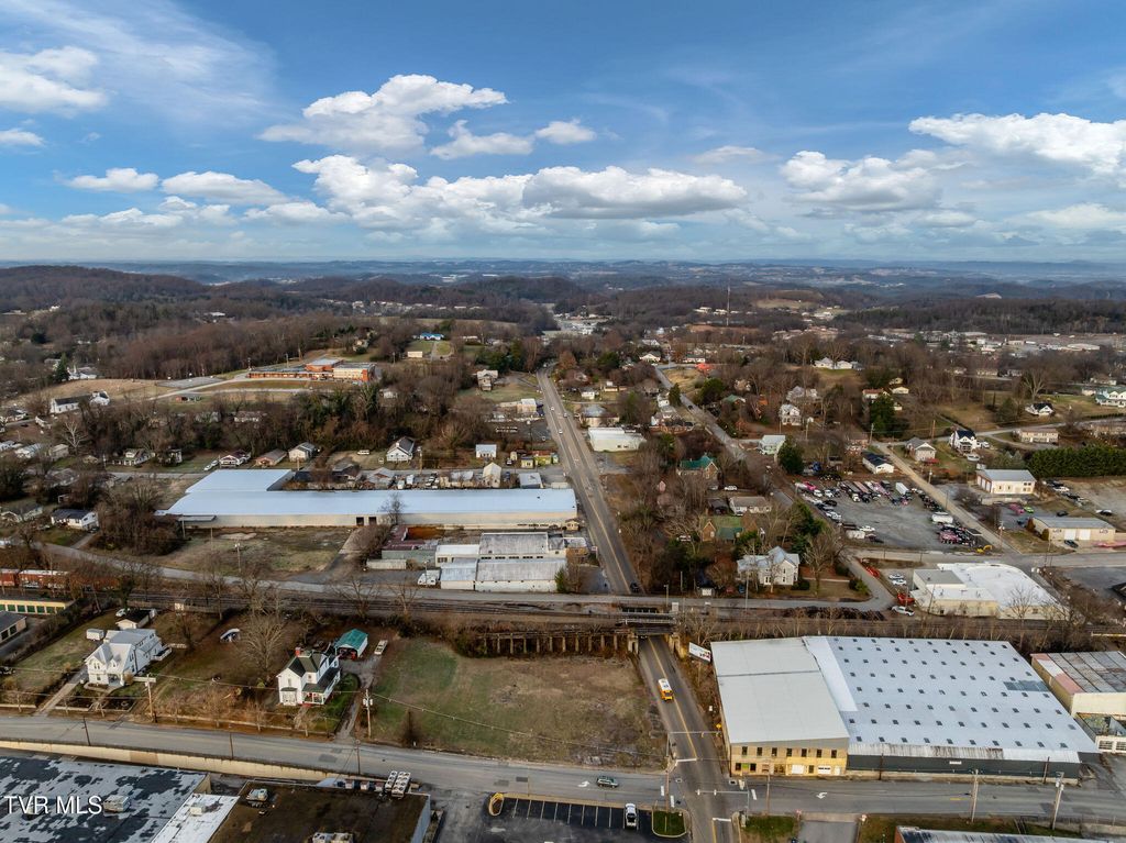 Photo of 206 Cutler Street, Greeneville, TN 37743 (MLS # 9989185)