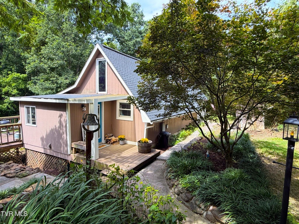 Photo of 131 Campbell Road, Newport, TN 37821 (MLS # 9998516)
