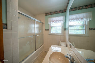 Johnson City, Tennessee 37604, United States, 3 Bedrooms Bedrooms, ,2 BathroomsBathrooms,Residential,Active,150078