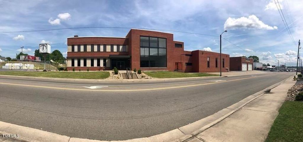 Photo of 1913 State Street, Bristol, VA 24201 (MLS # 9980506)