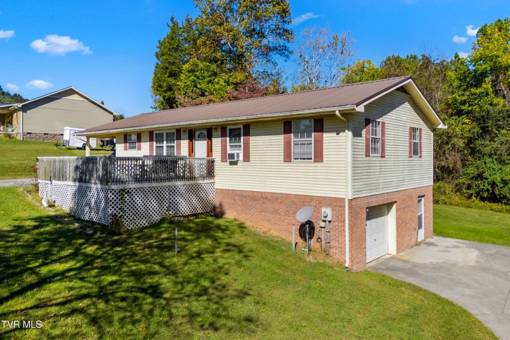 Photo of 254 Meadowview Lane, Bean Station, TN 37708 (MLS # 9987124)