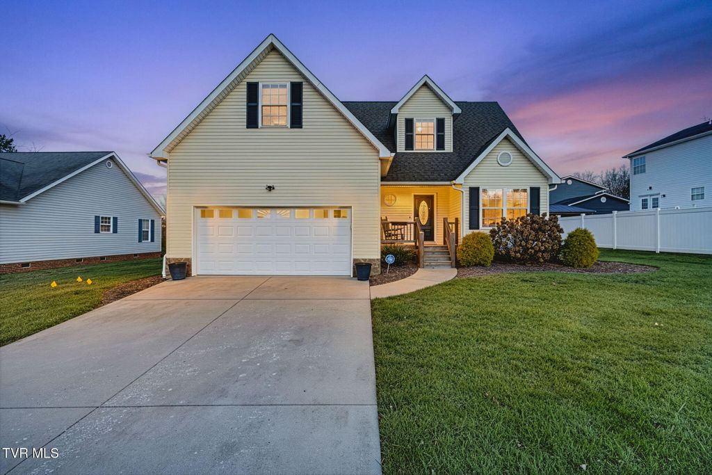 Photo of 102 Wyntuck Lane, Johnson City, TN 37615 (MLS # 9988995)