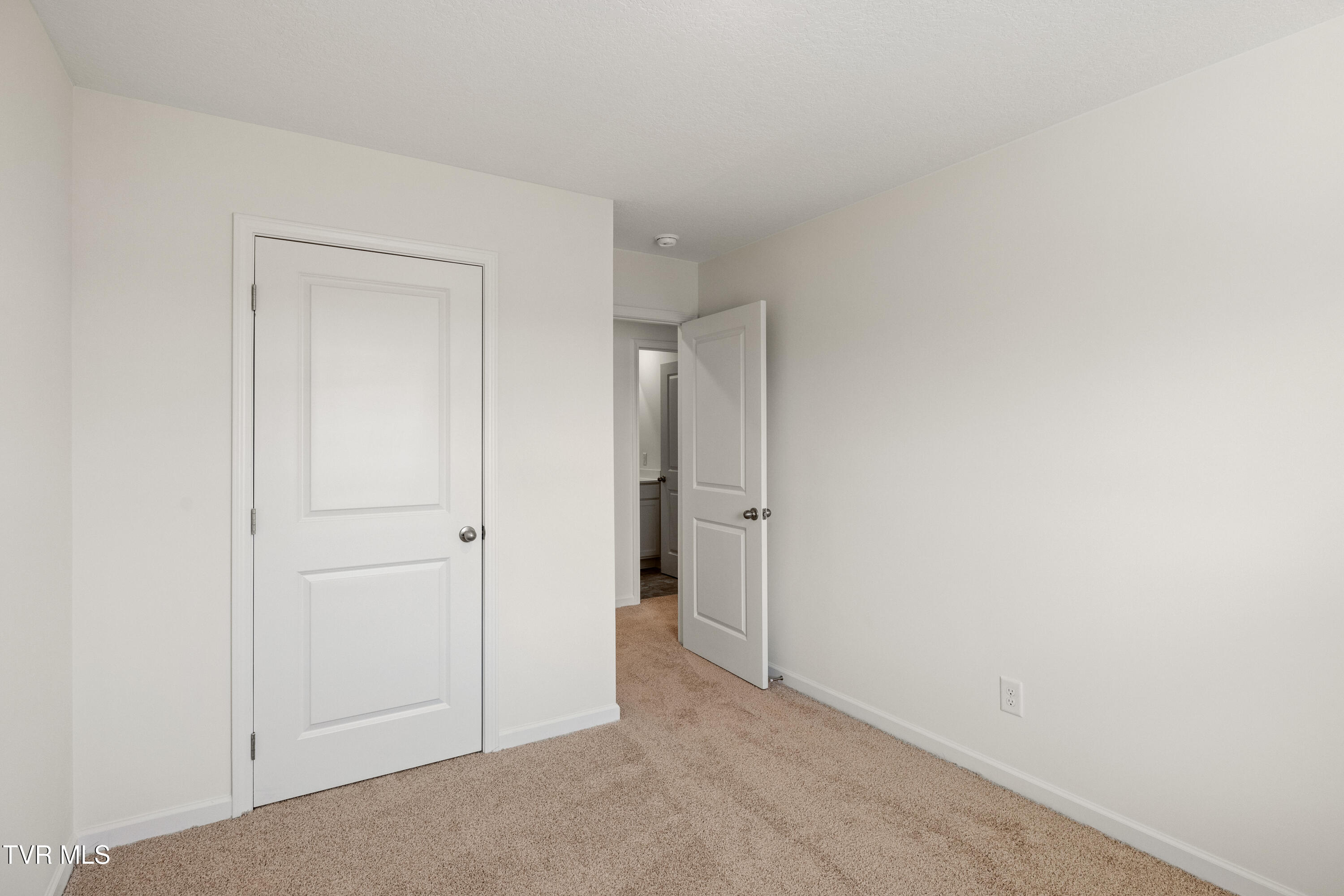 1613 Fox Meadows Circle, Bluff City, Tennessee image 20
