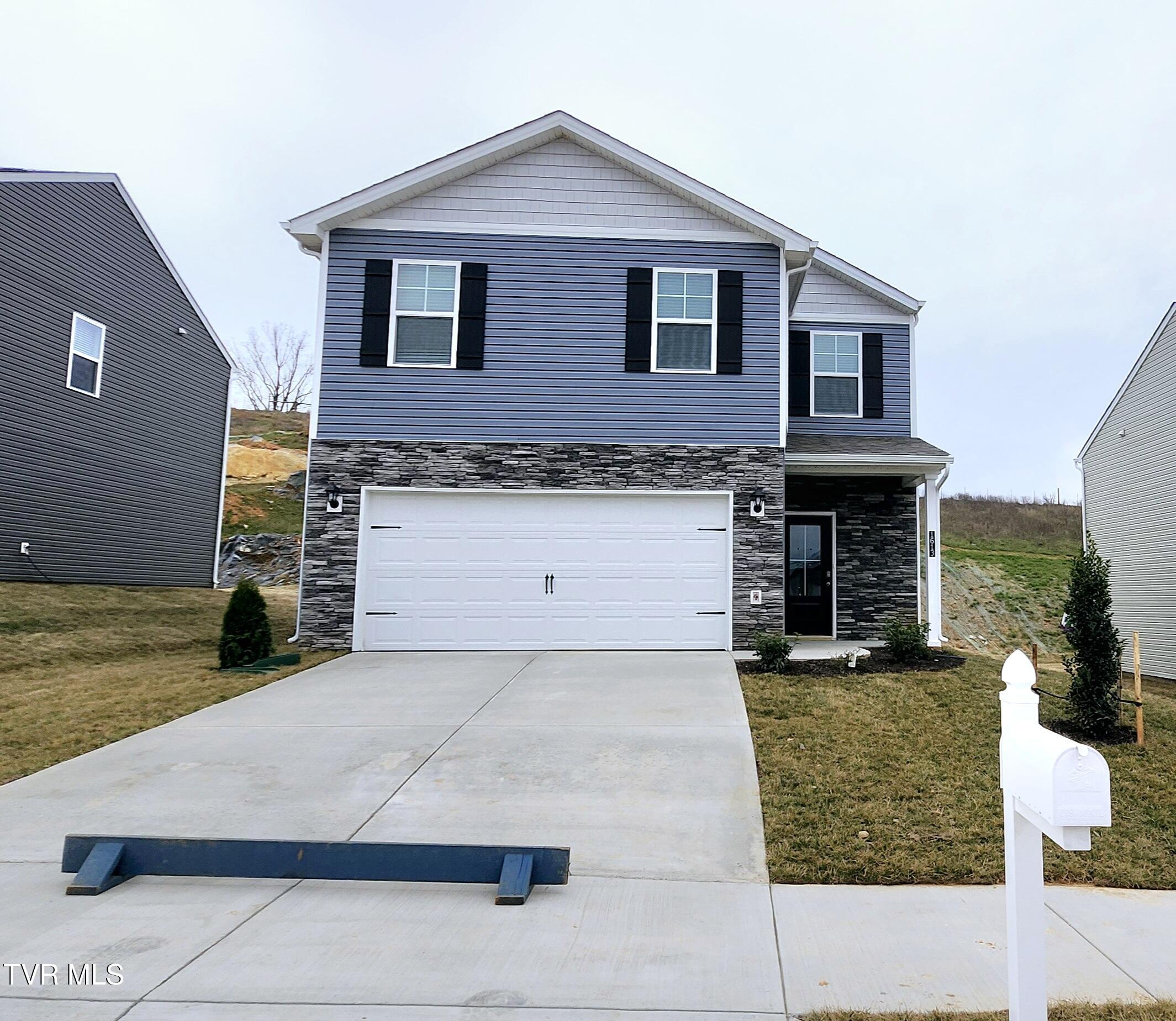 1613 Fox Meadows Circle, Bluff City, Tennessee image 1
