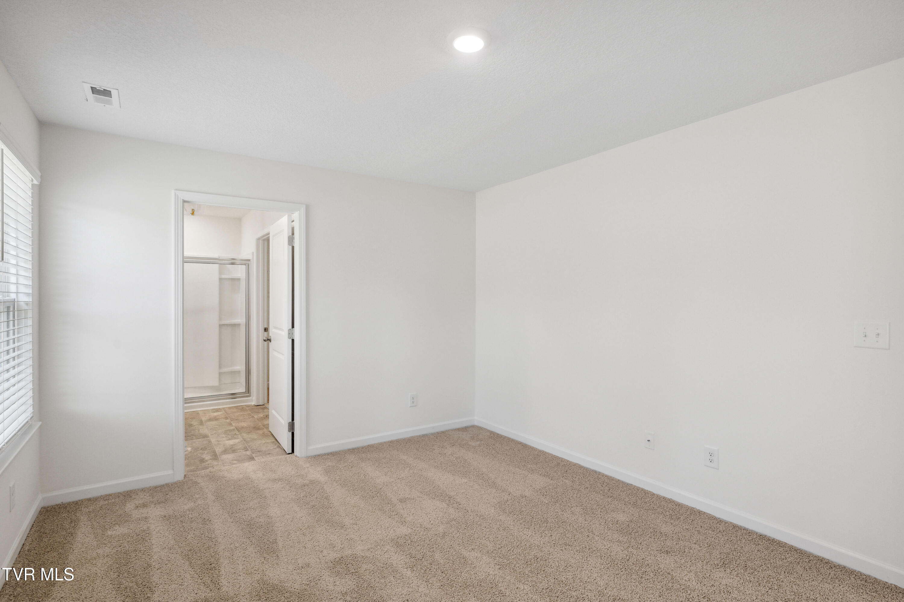 1613 Fox Meadows Circle, Bluff City, Tennessee image 16