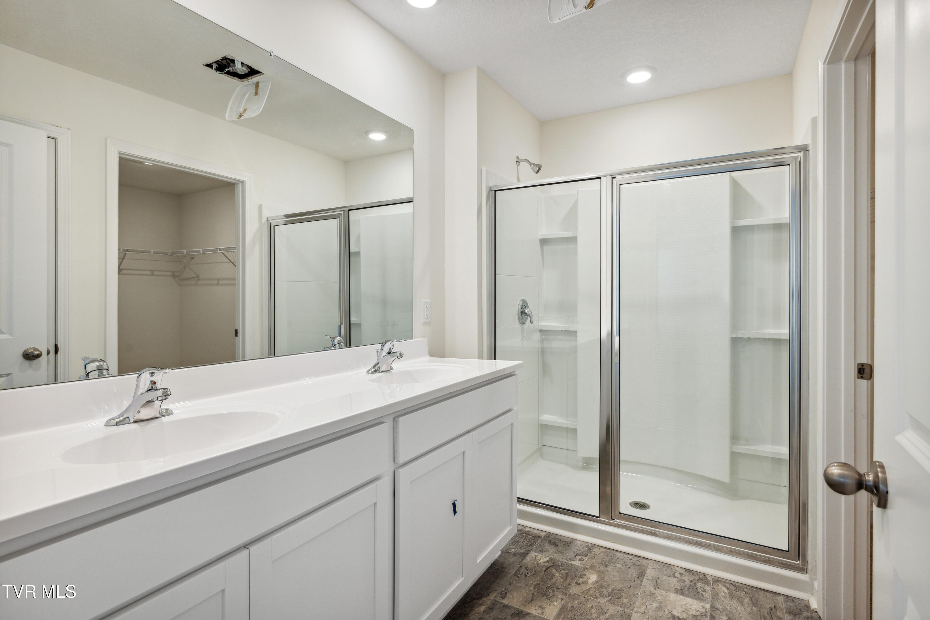 1613 Fox Meadows Circle, Bluff City, Tennessee image 18