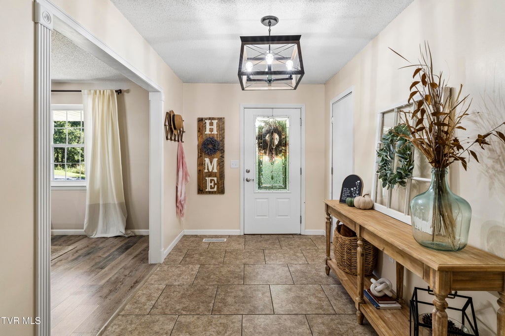 Photo of 413 Greenbrook Circle, Unicoi, TN 37692 (MLS # 10001668)