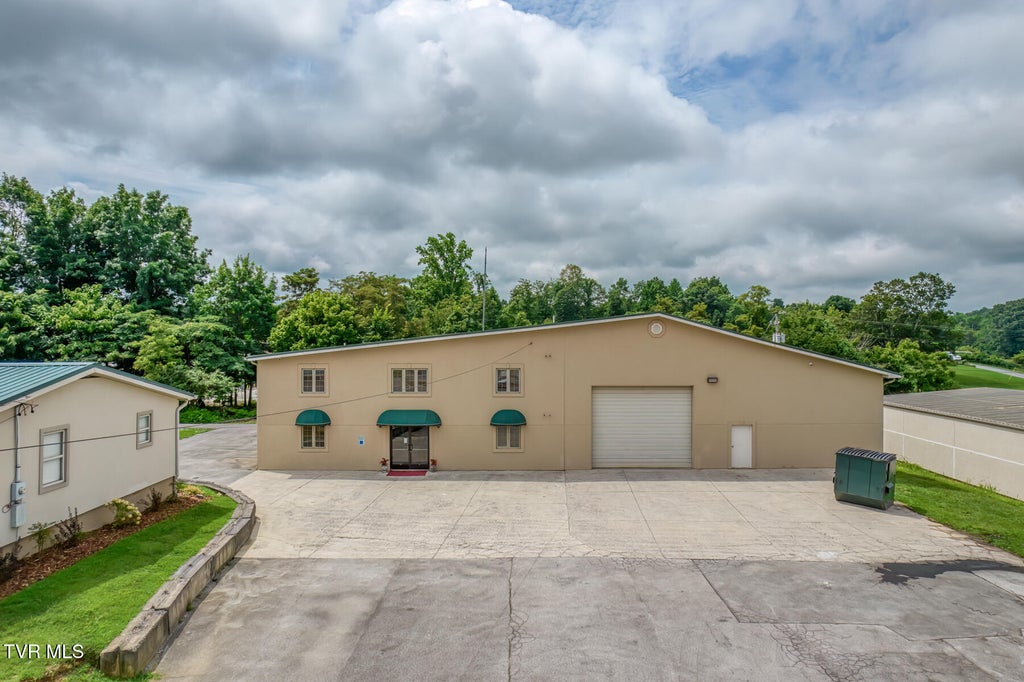 Photo of 3545 Market Street, Johnson City, TN 37604 (MLS # 10001959)