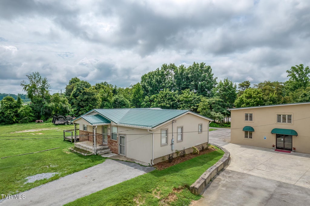Photo of 3545 Market Street, Johnson City, TN 37604 (MLS # 10001959)