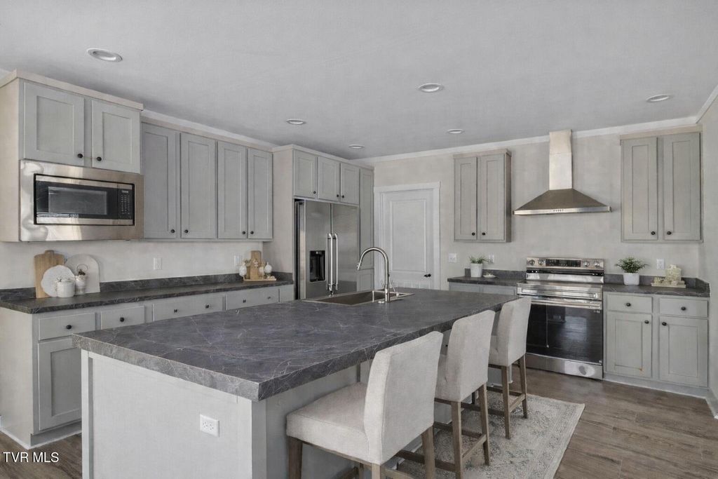 Photo of 3257 Avoca Road, Bristol, TN 37620 (MLS # 9990311)