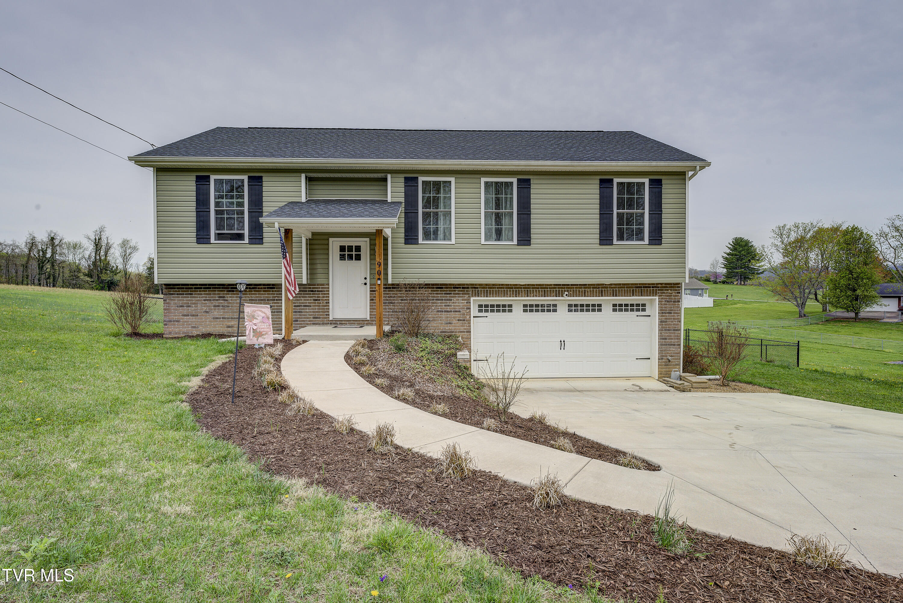 90 Carr Lane North Ln, Fall Branch, Tennessee image 1